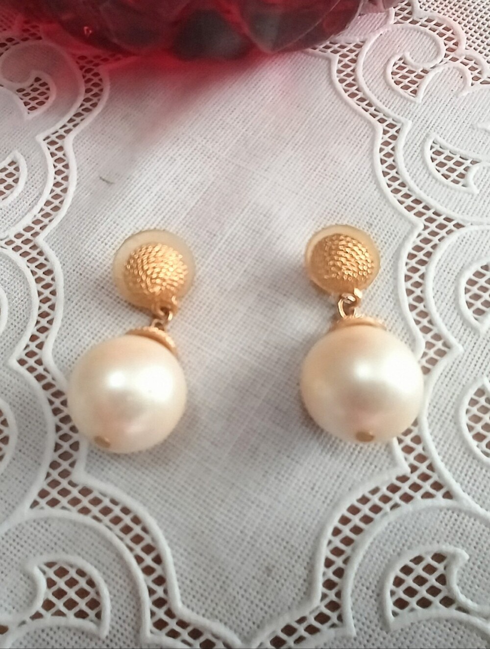 Vintage 90s Gold & Pearl Drop